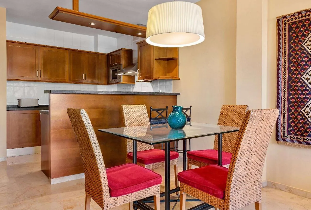 Wyndham Residences Costa Del Sol フエンヒロラ